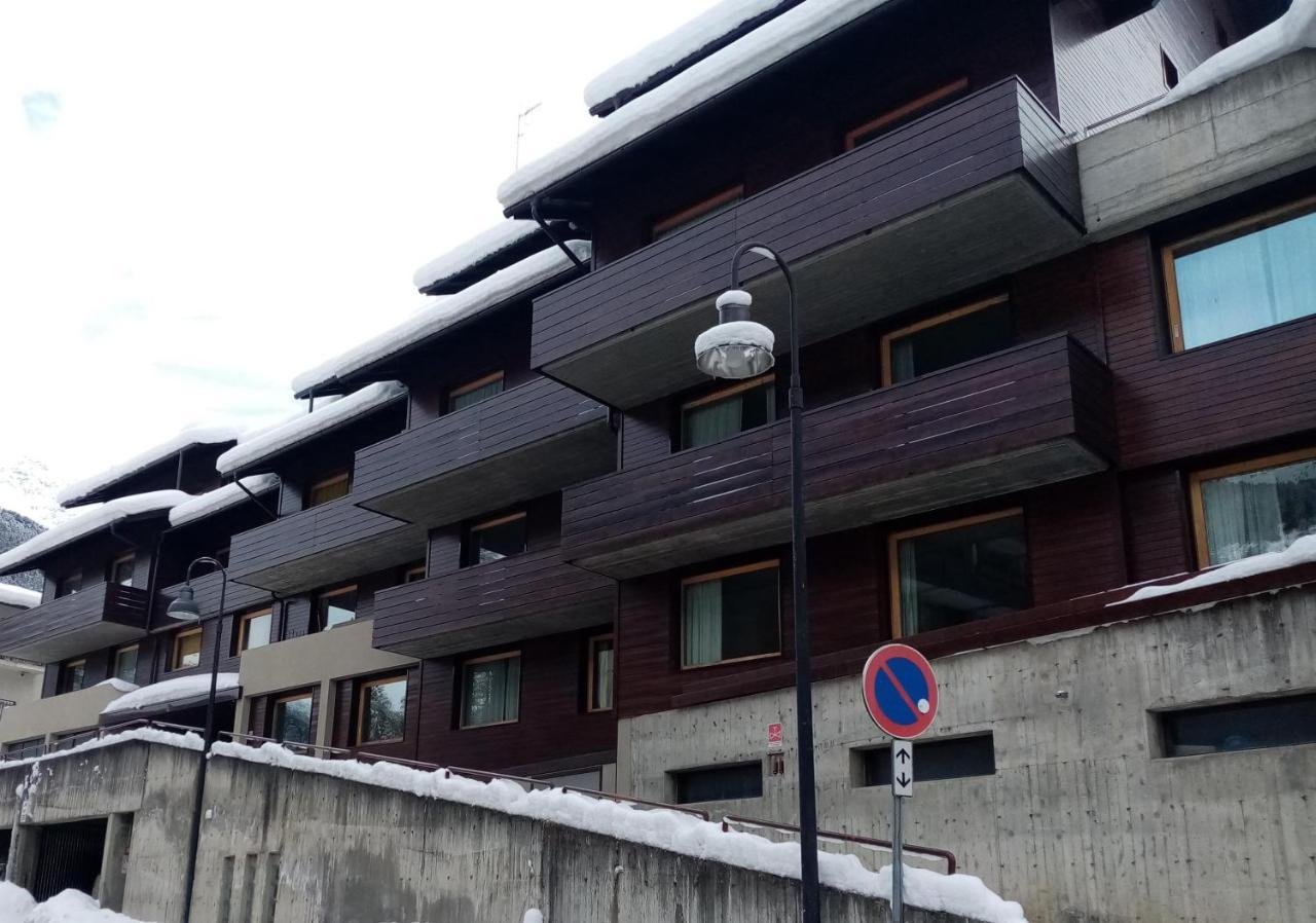 Comodo Alloggio Con Accesso Diretto Alle Piste Santa Caterina Valfurva Kültér fotó